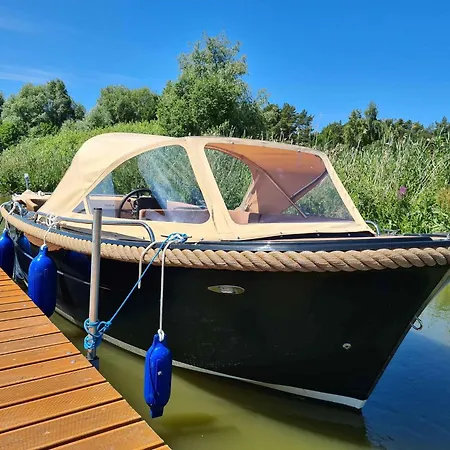 Luxury Houseboat For 3 People, By The Sea Lazy (West Pomeranian)
